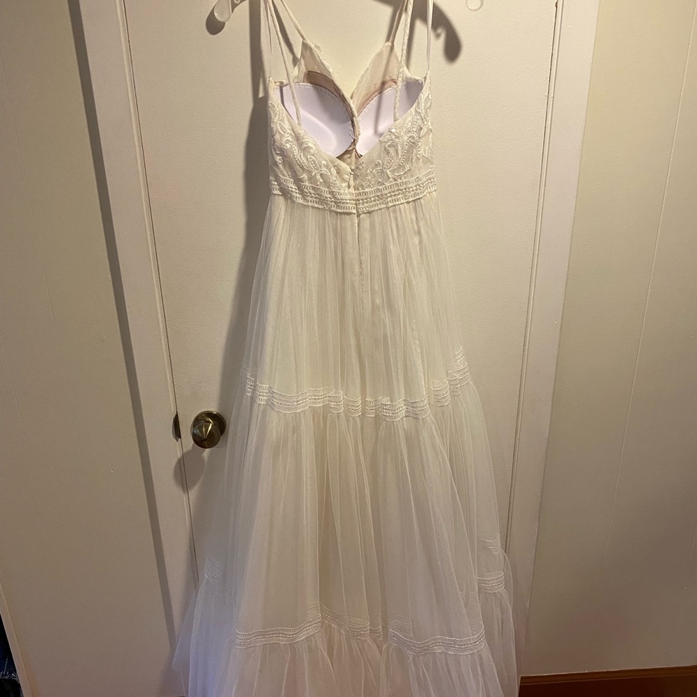 Sheer Bod Banded Tulle ALine Ivory Wedding Gown - Picture 4 of 5